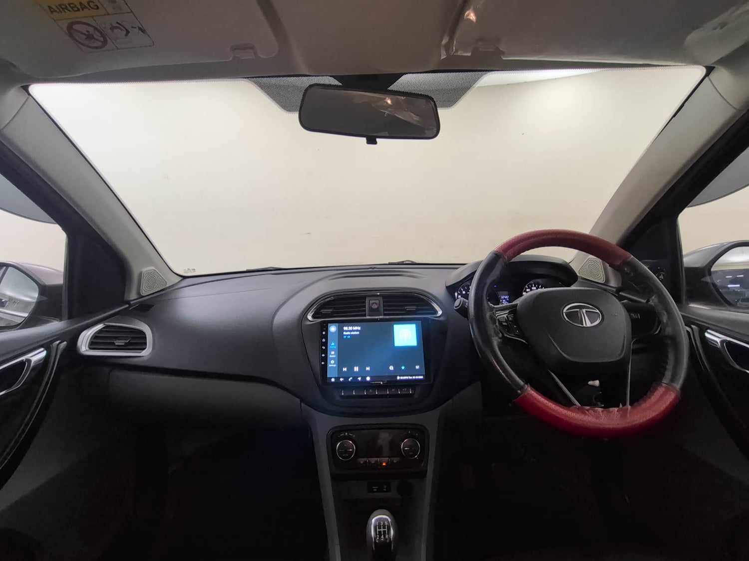 Used 2019 Tata Tigor Revotron XZ+ Petrol Manual interior DASHBOARD VIEW