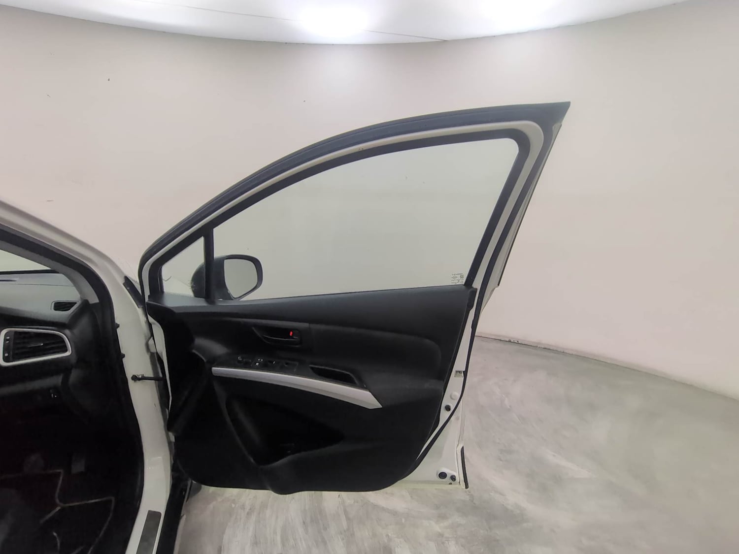 Used 2017 Maruti Suzuki S-Cross Sigma 1.3 Diesel Manual interior RIGHT FRONT DOOR OPEN VIEW