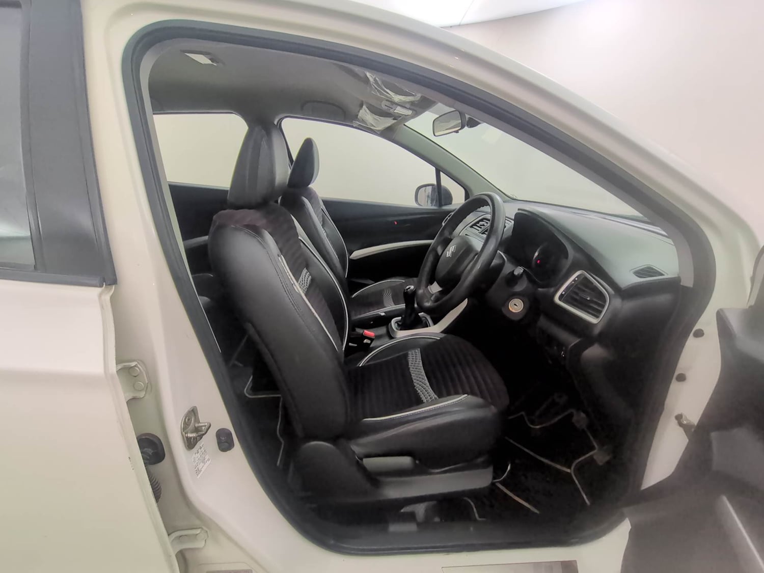 Used 2017 Maruti Suzuki S-Cross Sigma 1.3 Diesel Manual interior RIGHT SIDE FRONT DOOR CABIN VIEW