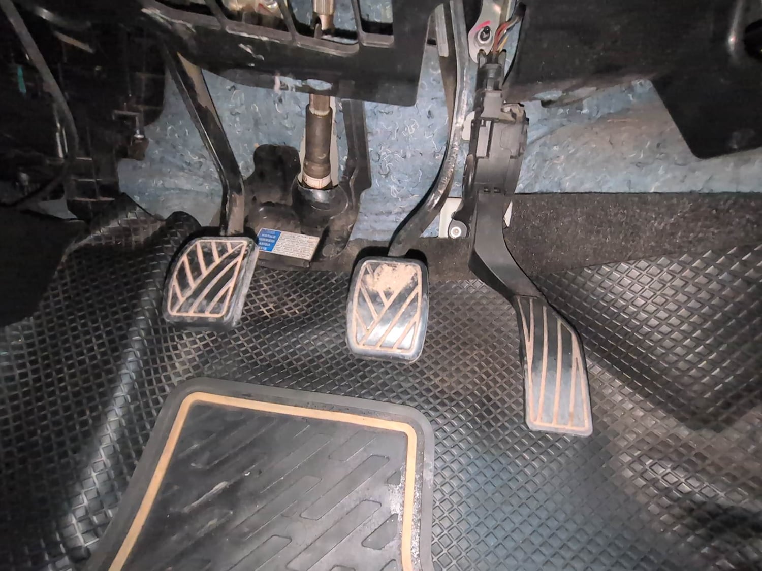 Used 2017 Maruti Suzuki S-Cross Sigma 1.3 Diesel Manual interior PEDALS VIEW