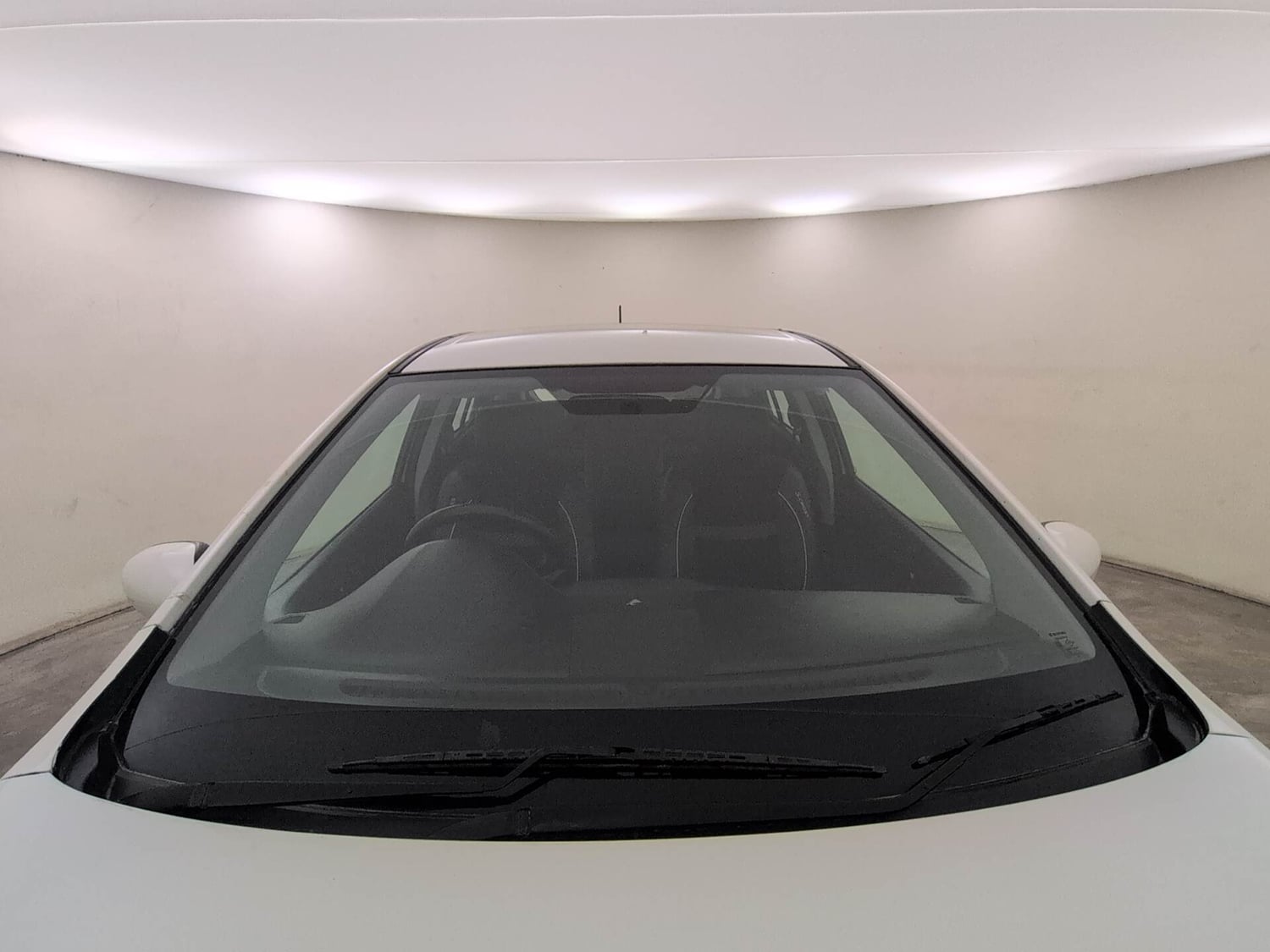 Used 2017 Maruti Suzuki S-Cross Sigma 1.3 Diesel Manual exterior FRONT WINDSHIELD VIEW