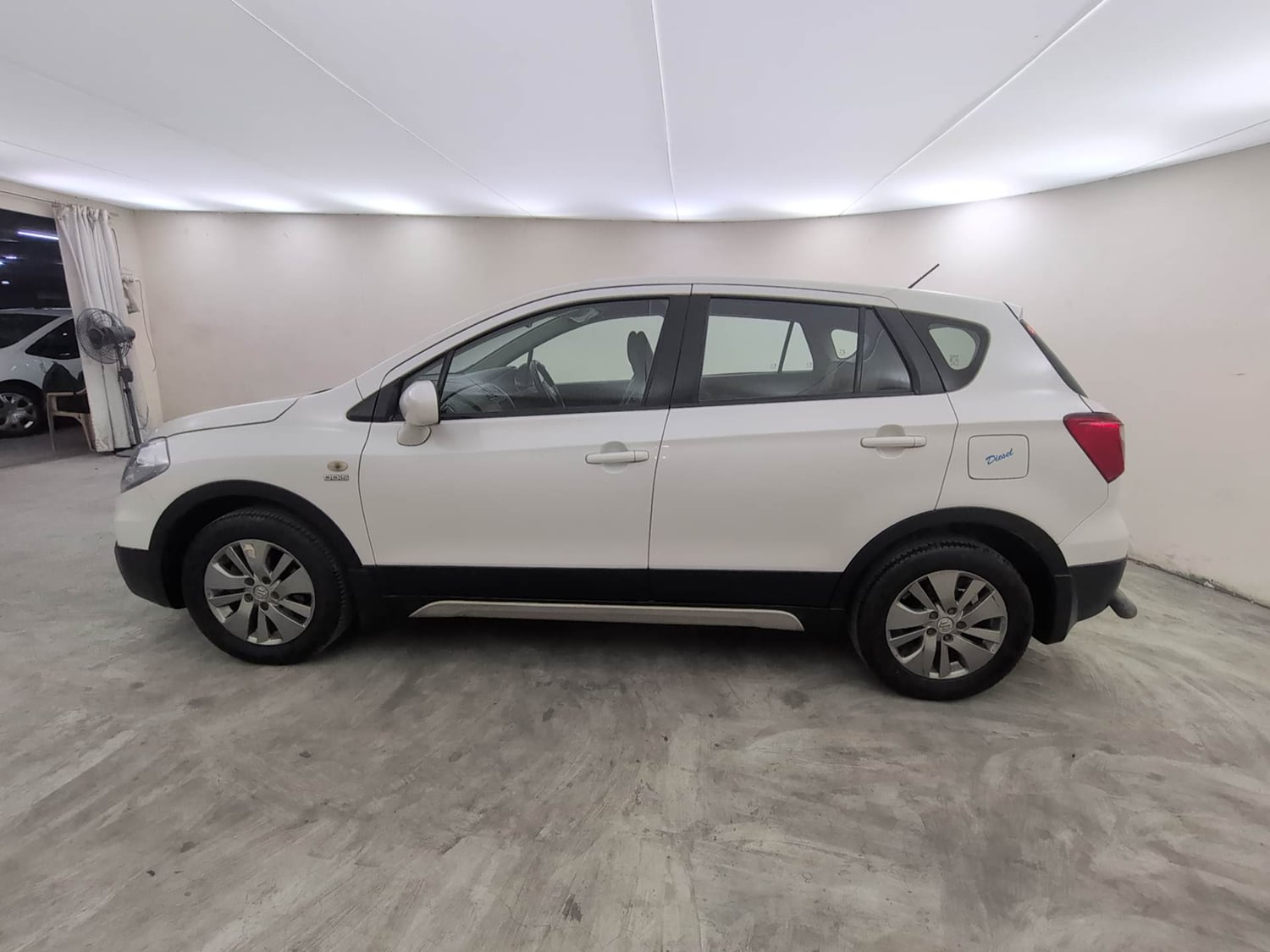 Used 2017 Maruti Suzuki S-Cross Sigma 1.3 Diesel Manual exterior LEFT SIDE VIEW