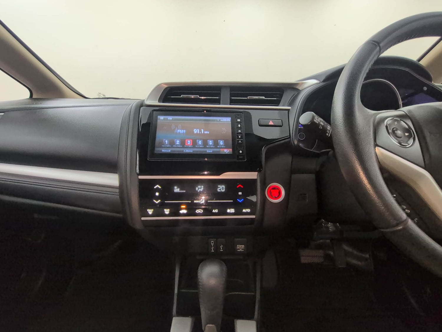 Used 2021 Honda Jazz VX CVT Petrol Automatic interior MUSIC SYSTEM & AC CONTROL VIEW