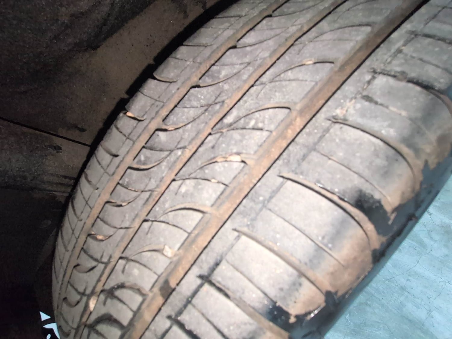 Used 2021 Honda Jazz VX CVT Petrol Automatic tyres RIGHT REAR TYRE TREAD VIEW