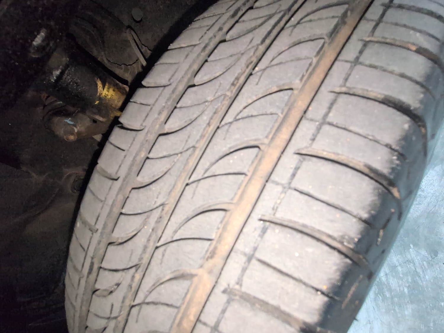 Used 2021 Honda Jazz VX CVT Petrol Automatic tyres LEFT FRONT TYRE TREAD VIEW