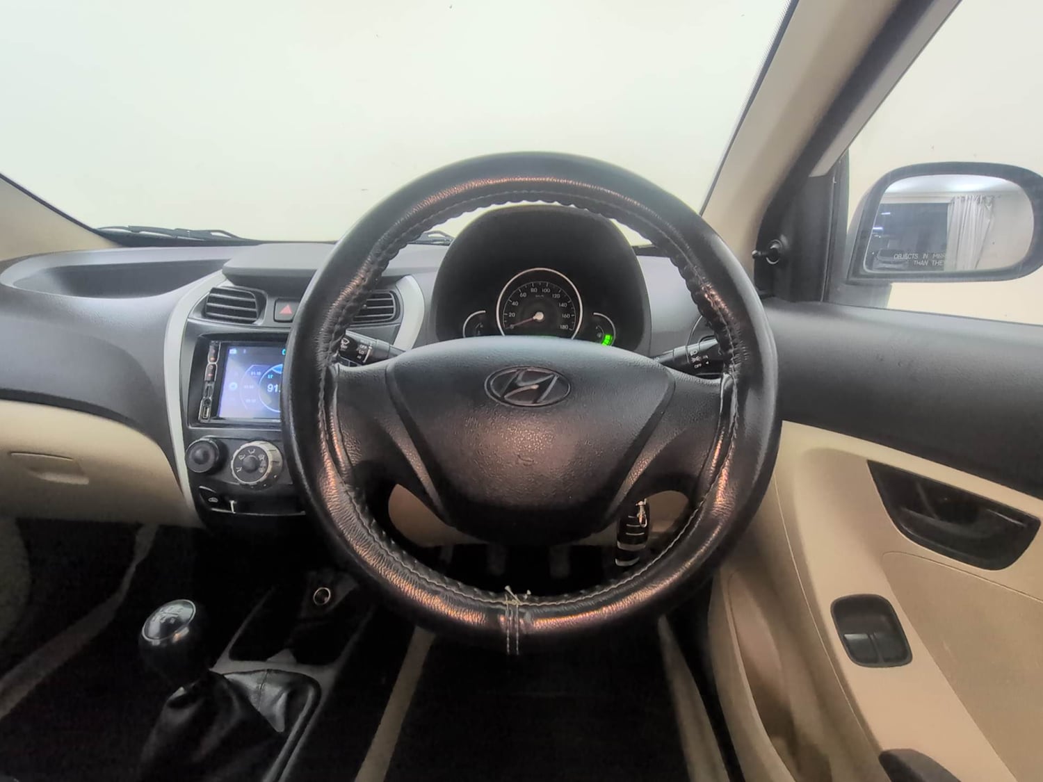 Used 2015 Hyundai Eon Magna + Petrol Manual interior STEERING VIEW