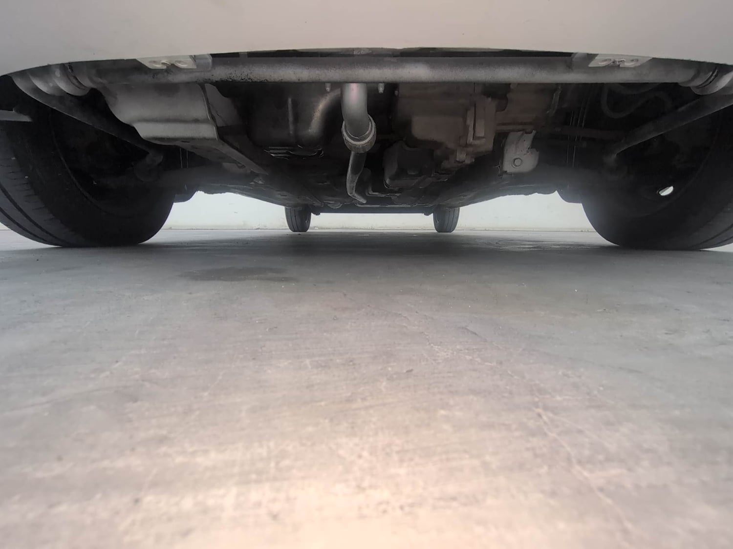 Used 2015 Hyundai Eon Magna + Petrol Manual extra FRONT LEFT UNDERBODY VIEW