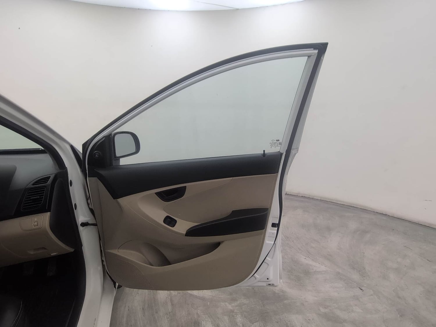 Used 2015 Hyundai Eon Magna + Petrol Manual interior RIGHT FRONT DOOR OPEN VIEW