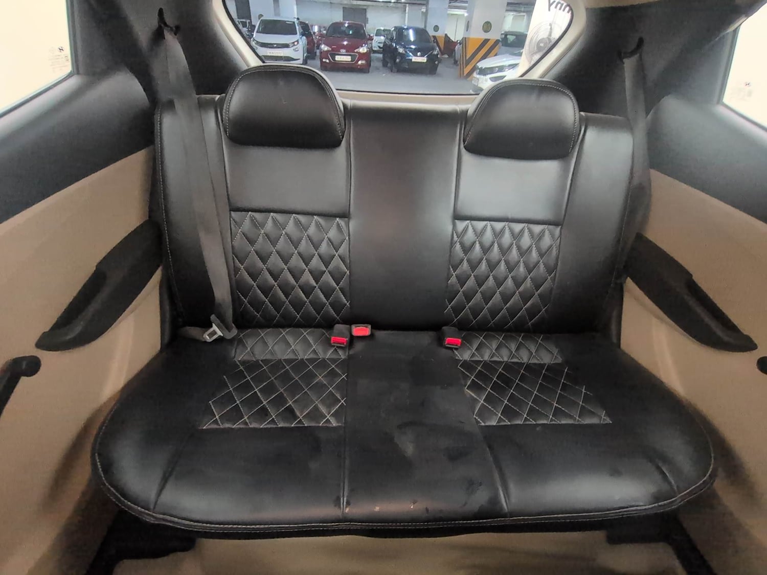Used 2015 Hyundai Eon Magna + Petrol Manual interior REAR SEAT CONDITION VIEW