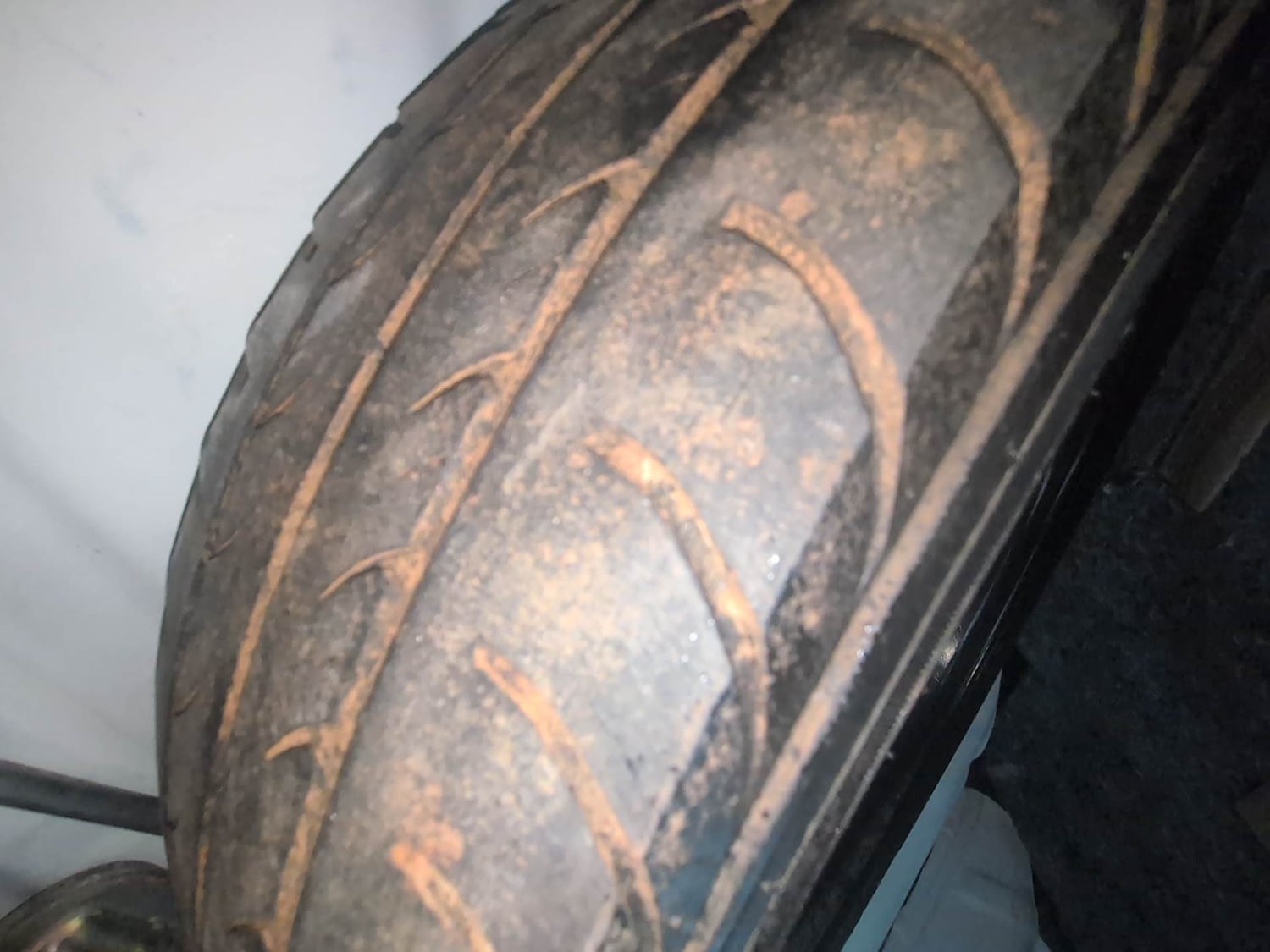 Used 2015 Hyundai Eon Magna + Petrol Manual tyres SPARE TYRE VIEW