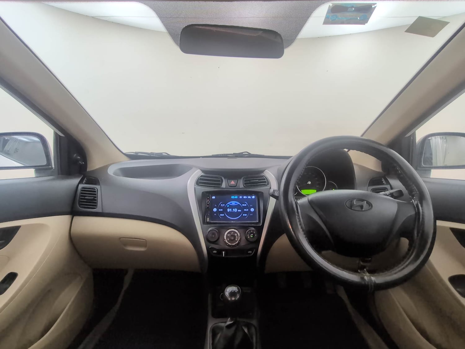 Used 2015 Hyundai Eon Magna + Petrol Manual interior DASHBOARD VIEW