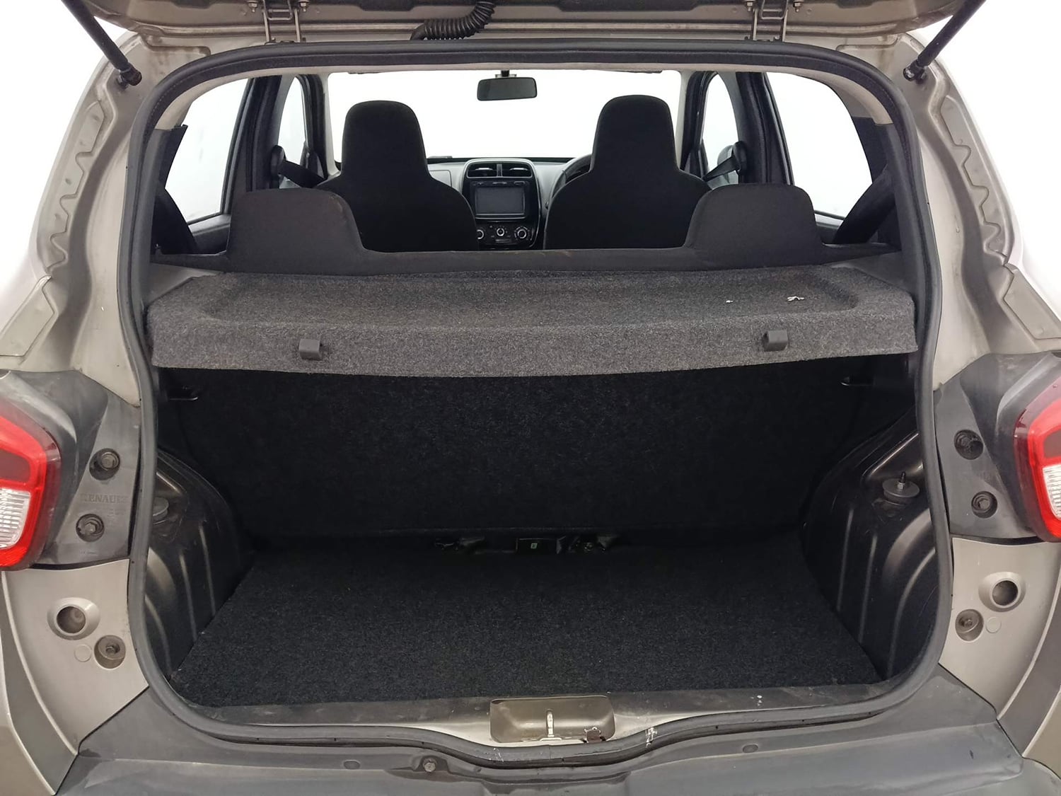 Used 2016 Renault Kwid RXT Petrol Manual interior DICKY INSIDE VIEW