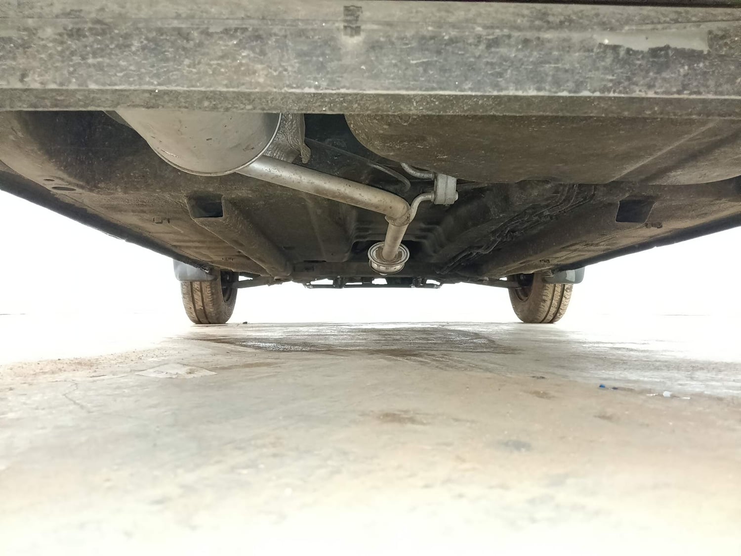 Used 2016 Renault Kwid RXT Petrol Manual extra REAR UNDERBODY VIEW (TAKEN FROM REAR)
