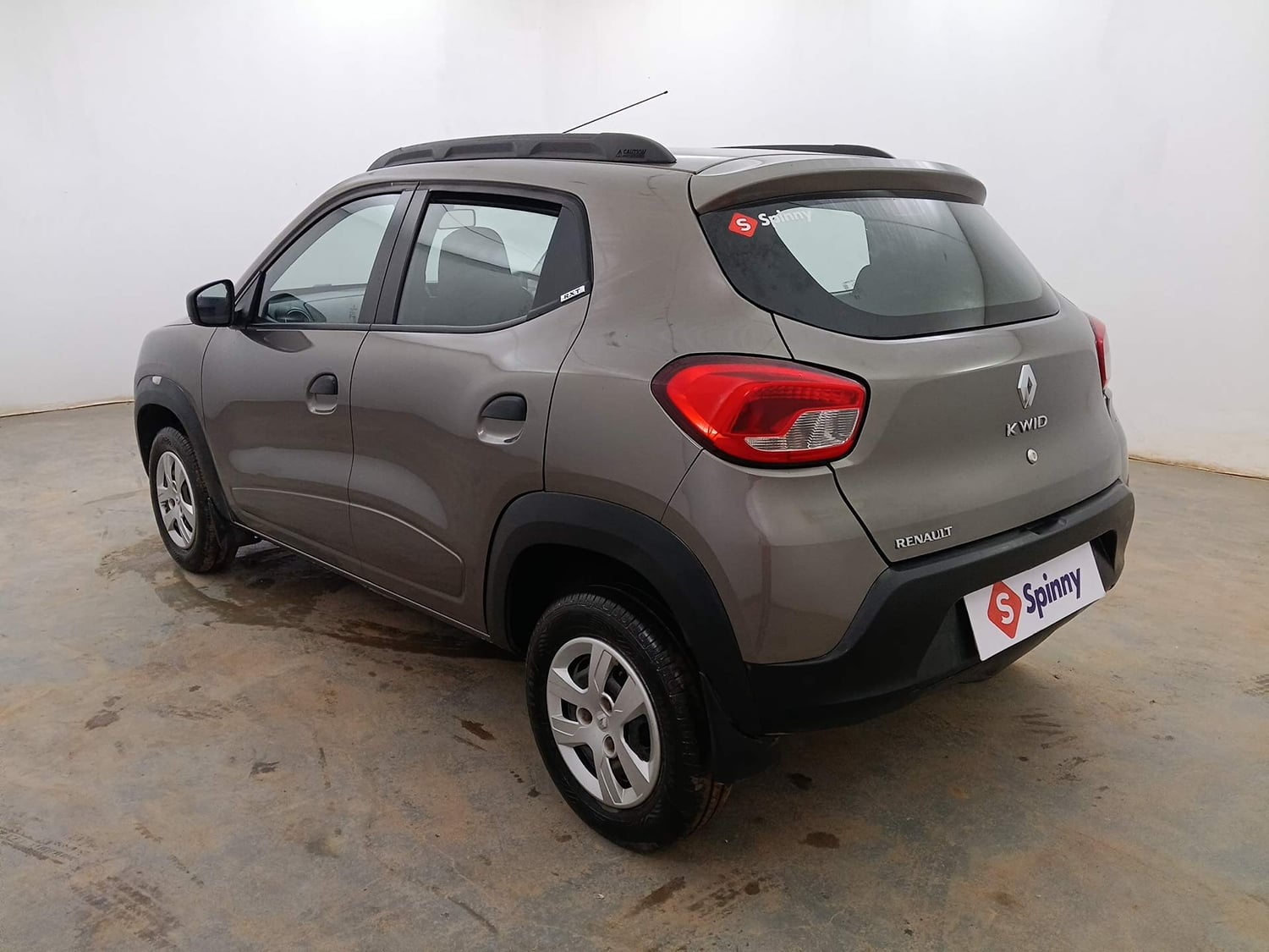 Used 2016 Renault Kwid RXT Petrol Manual exterior LEFT REAR CORNER VIEW