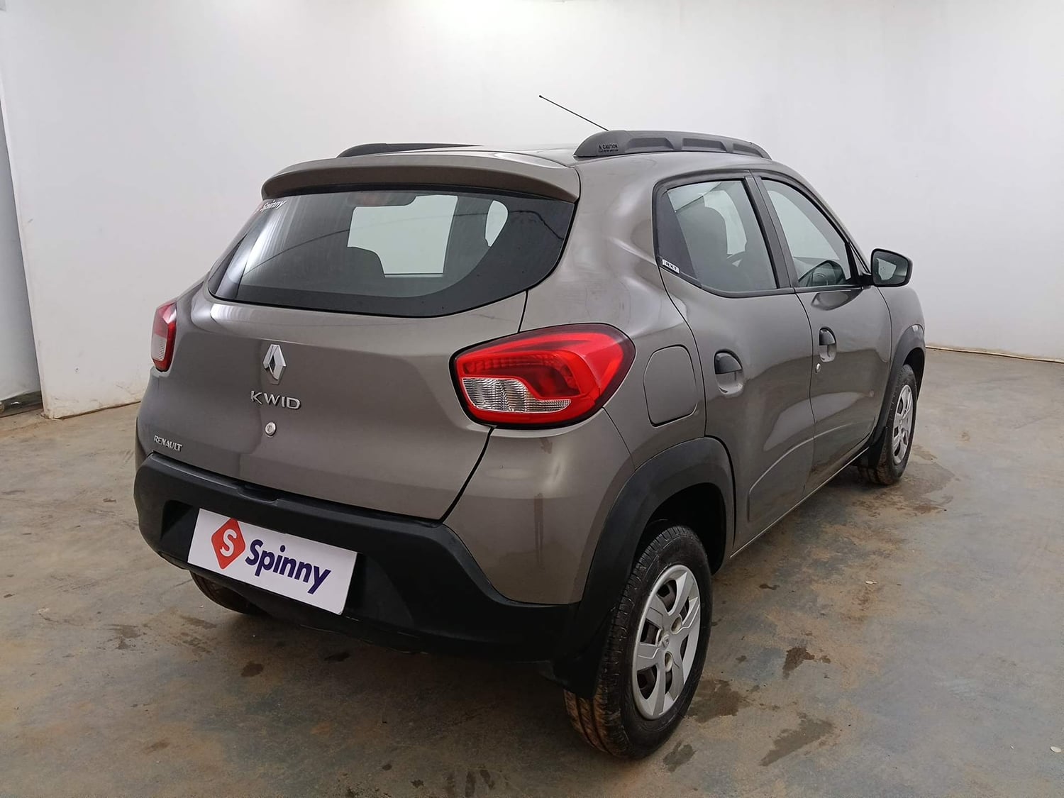 Used 2016 Renault Kwid RXT Petrol Manual exterior RIGHT REAR CORNER VIEW