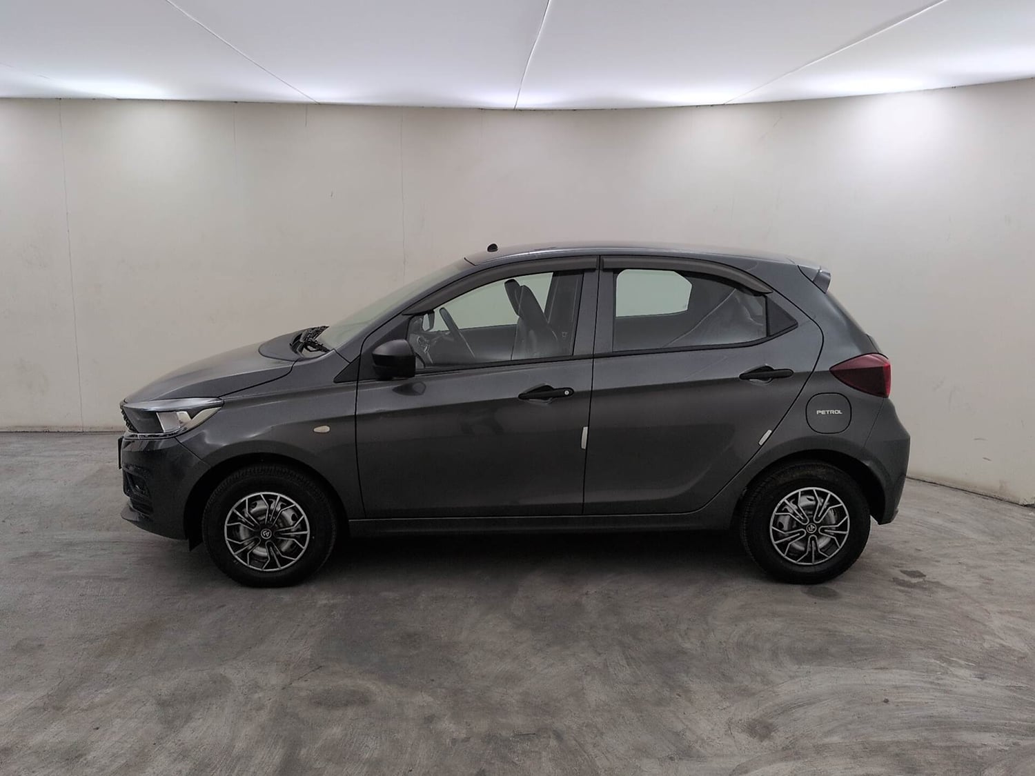 Used 2024 Tata Tiago XE Petrol Manual exterior LEFT SIDE VIEW