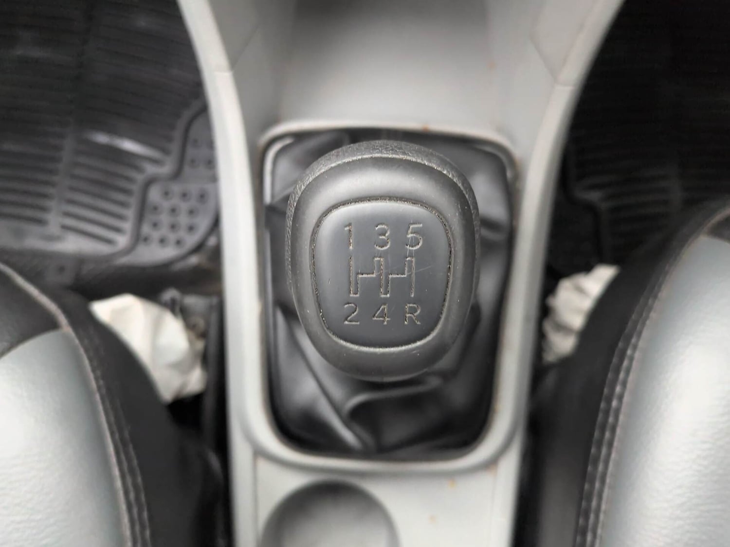 Used 2024 Tata Tiago XE Petrol Manual interior GEAR  KNOB VIEW