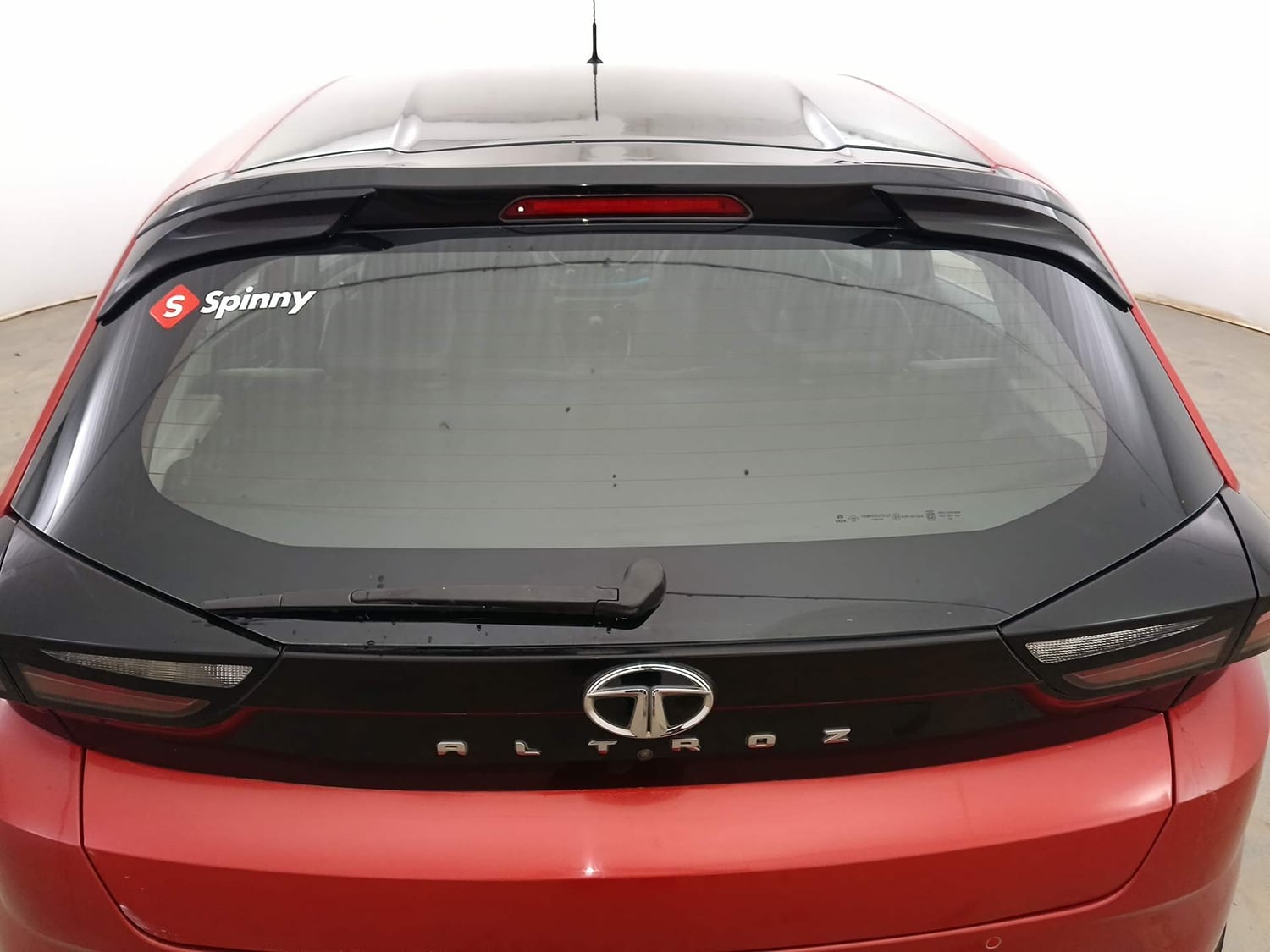 Used 2020 Tata Altroz XZ Petrol Petrol Manual exterior BACK WINDSHIELD VIEW
