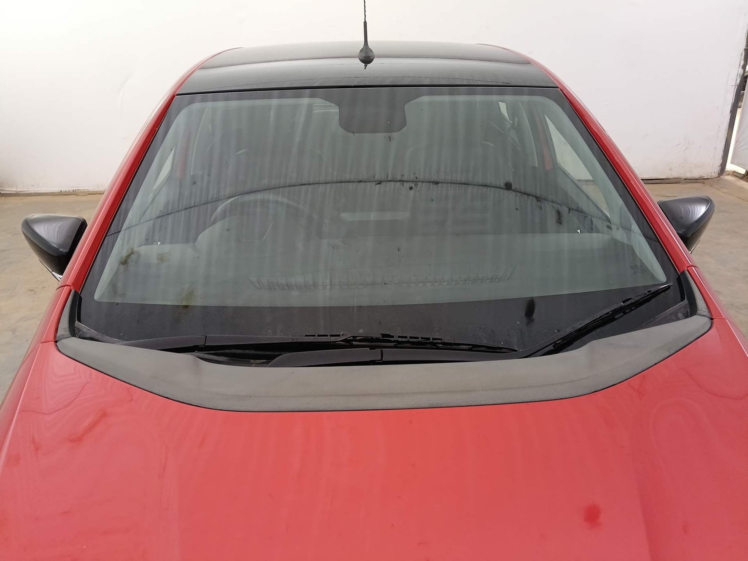 Used 2020 Tata Altroz XZ Petrol Petrol Manual exterior FRONT WINDSHIELD VIEW