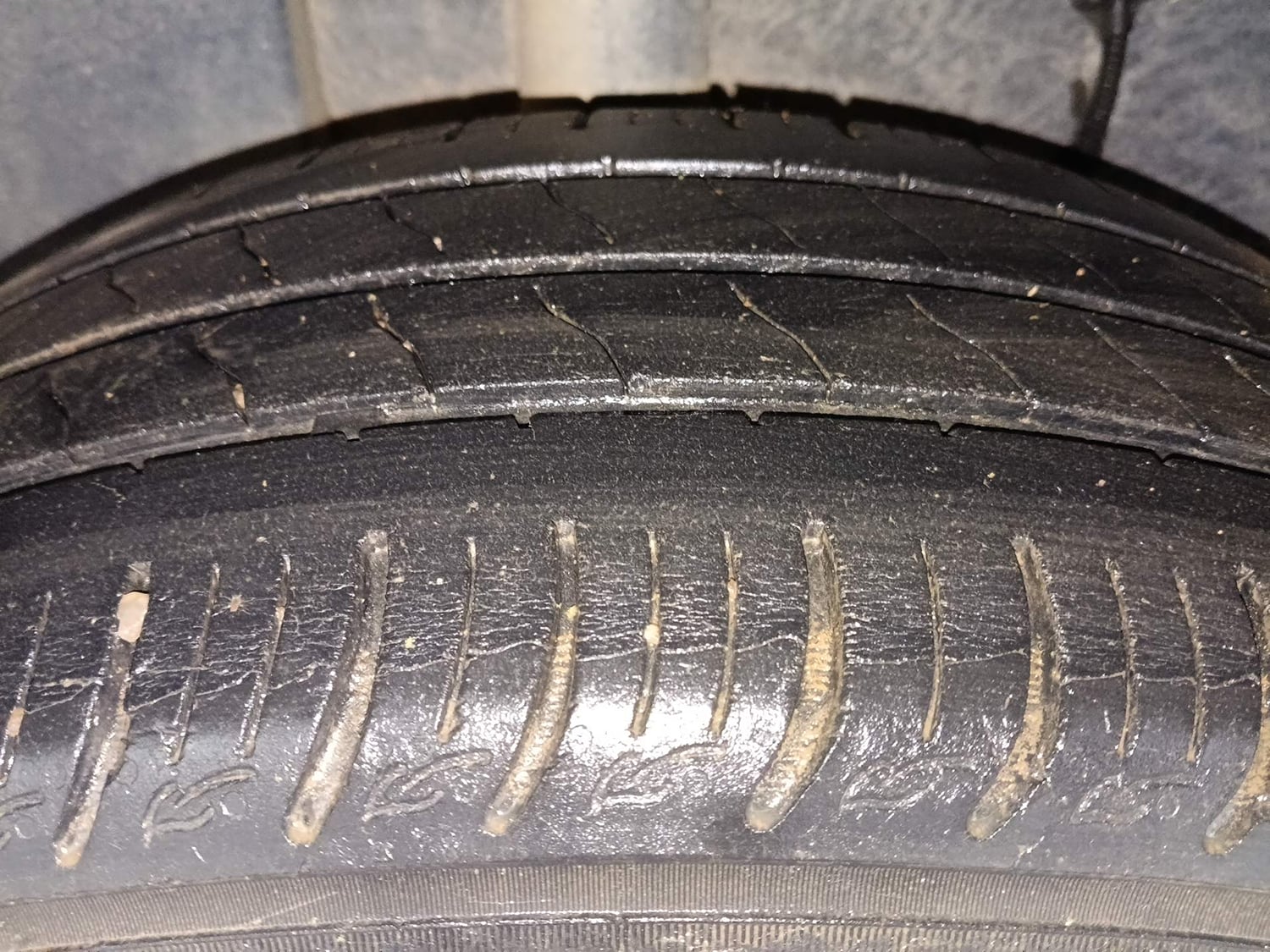 Used 2020 Tata Altroz XZ Petrol Petrol Manual tyres RIGHT REAR TYRE TREAD VIEW