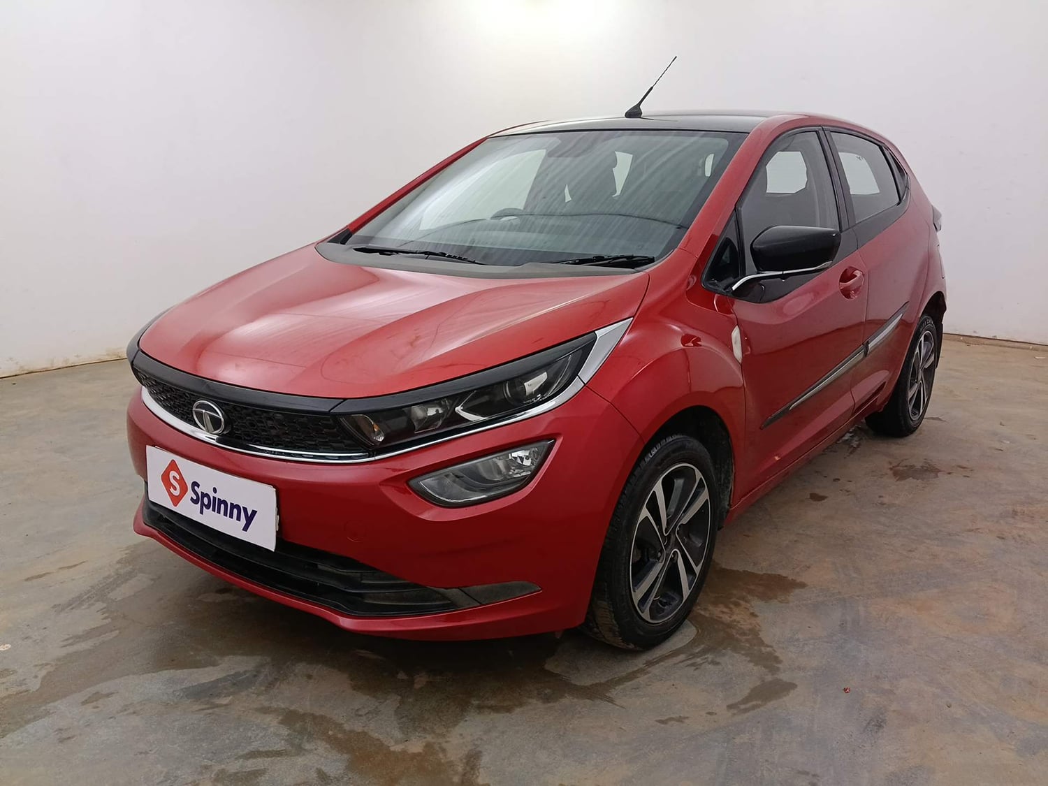 Used 2020 Tata Altroz XZ Petrol Petrol Manual exterior LEFT FRONT CORNER VIEW