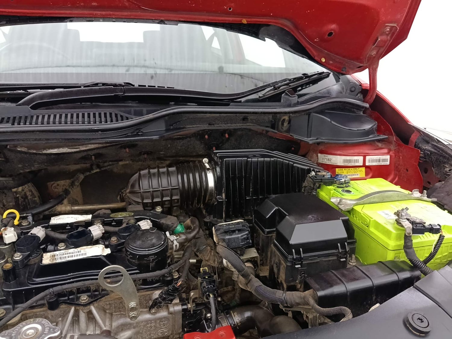Used 2020 Tata Altroz XZ Petrol Petrol Manual engine ENGINE LEFT SIDE HINGE & APRON VIEW