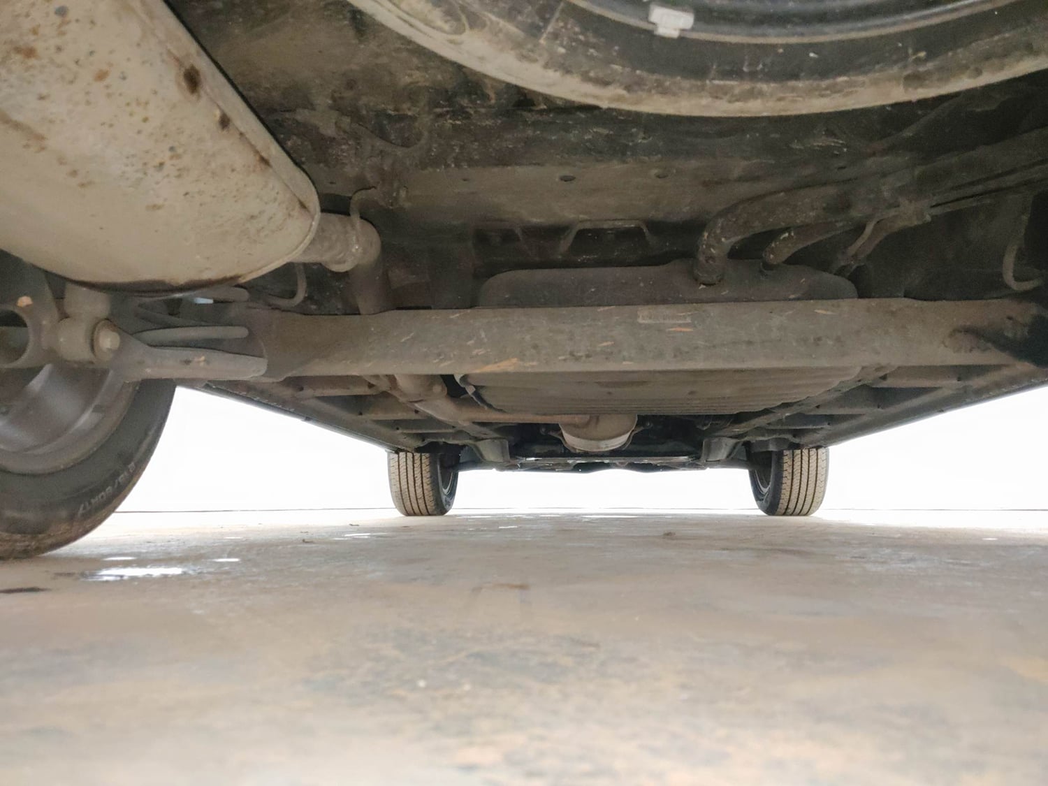 Used 2020 MG Motors Hector Sharp 1.5 DCT Petrol Petrol Automatic extra REAR UNDERBODY VIEW (TAKEN FROM REAR)