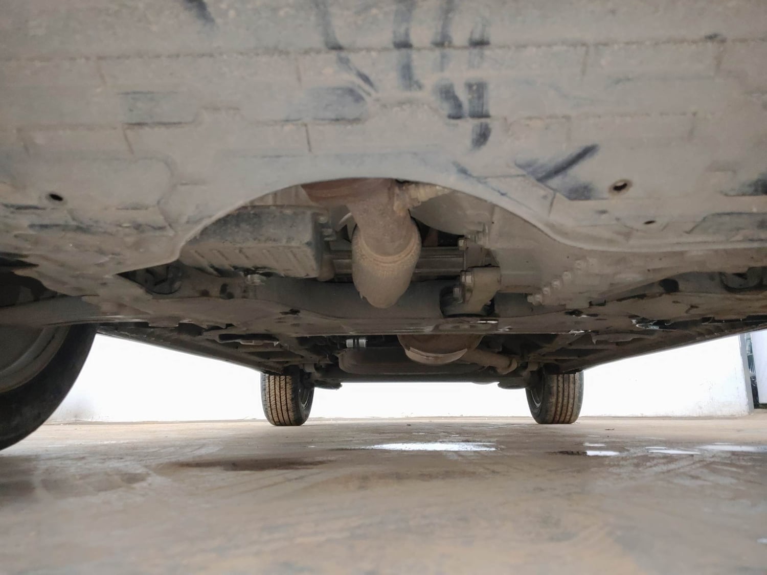 Used 2020 MG Motors Hector Sharp 1.5 DCT Petrol Petrol Automatic extra FRONT LEFT UNDERBODY VIEW