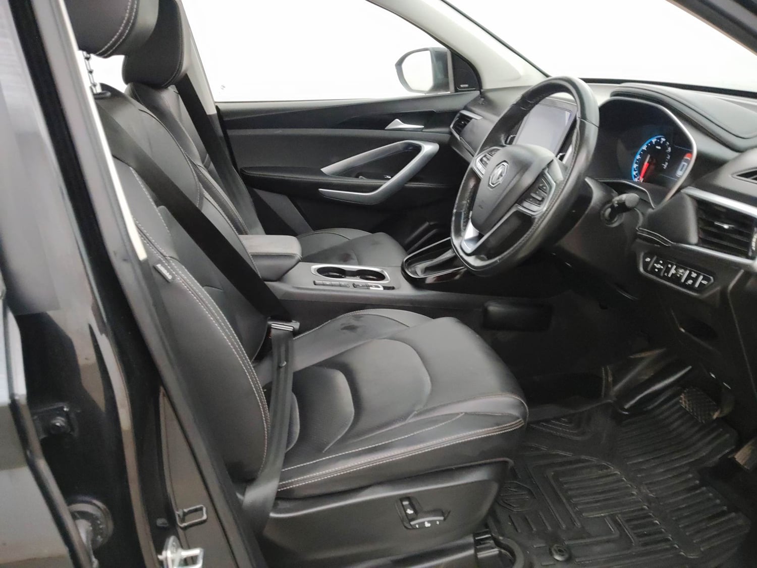Used 2020 MG Motors Hector Sharp 1.5 DCT Petrol Petrol Automatic interior RIGHT SIDE FRONT DOOR CABIN VIEW