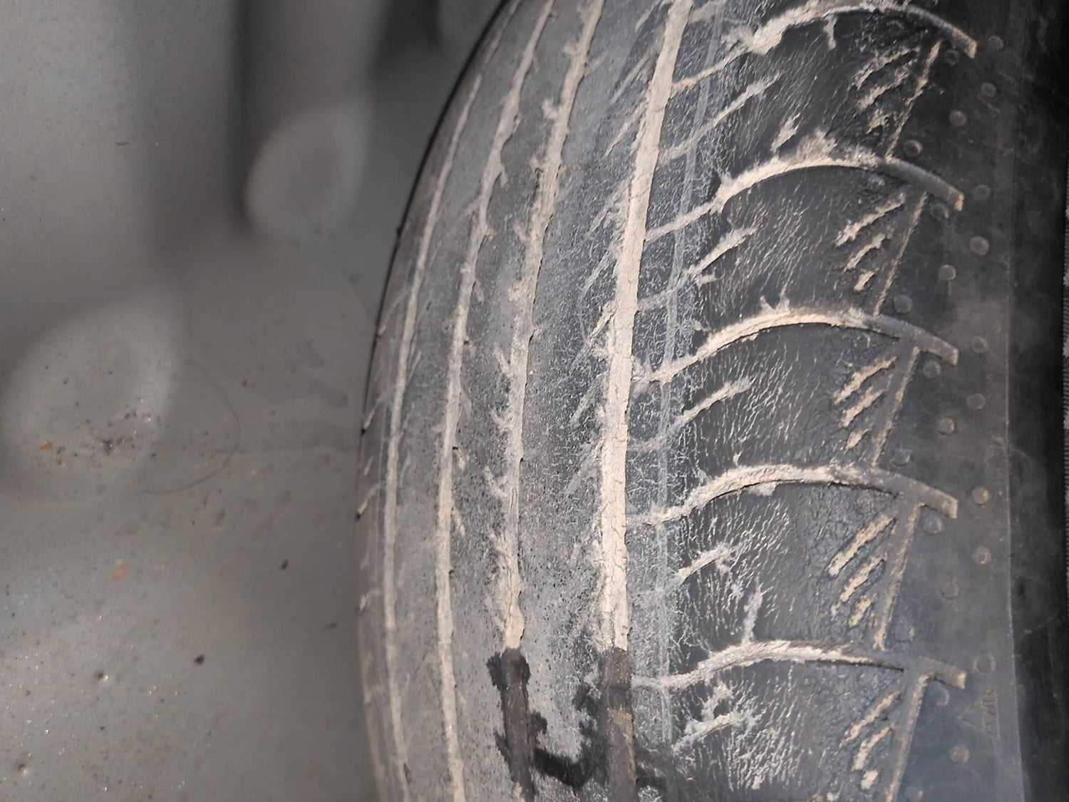 Used 2022 Maruti Suzuki Grand Vitara Zeta Smart Hybrid AT Petrol Automatic tyres SPARE TYRE VIEW
