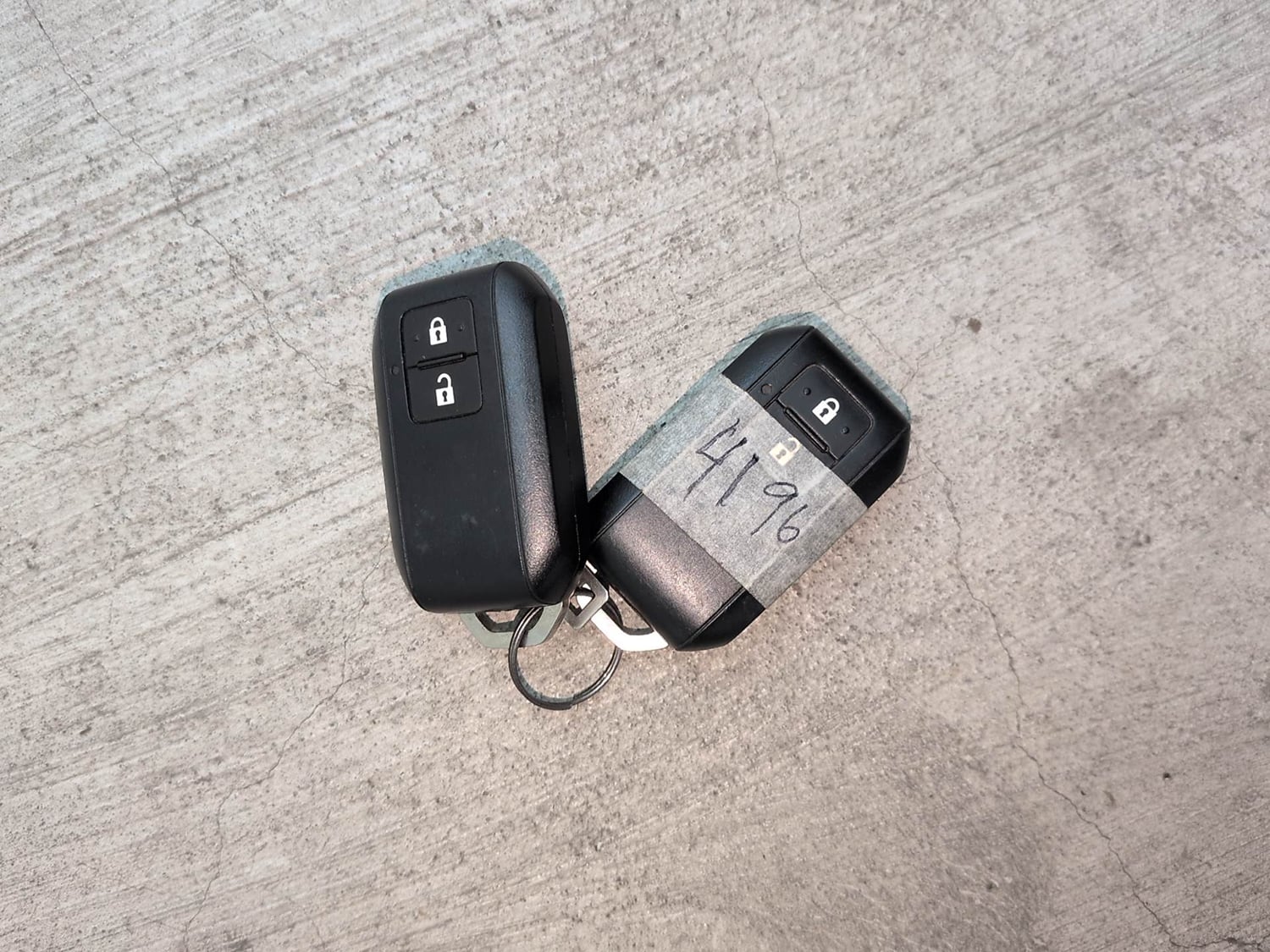 Used 2022 Maruti Suzuki Grand Vitara Zeta Smart Hybrid AT Petrol Automatic extra CAR KEY VIEW