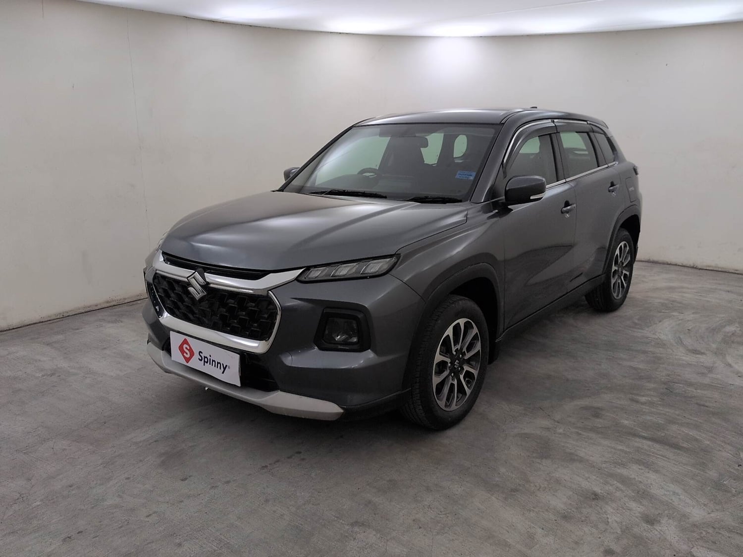 Used 2022 Maruti Suzuki Grand Vitara Zeta Smart Hybrid AT Petrol Automatic exterior LEFT FRONT CORNER VIEW