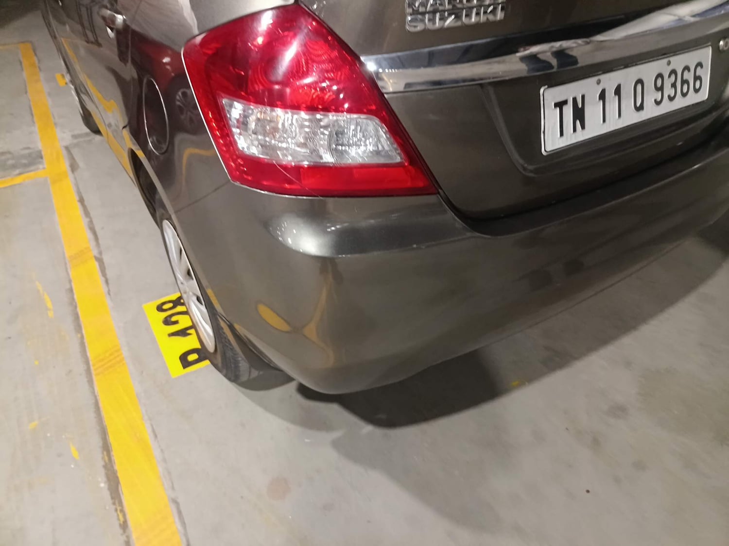 Used 2016 Maruti Suzuki Swift Dzire VXI Petrol Manual dents MINOR SCRATCH