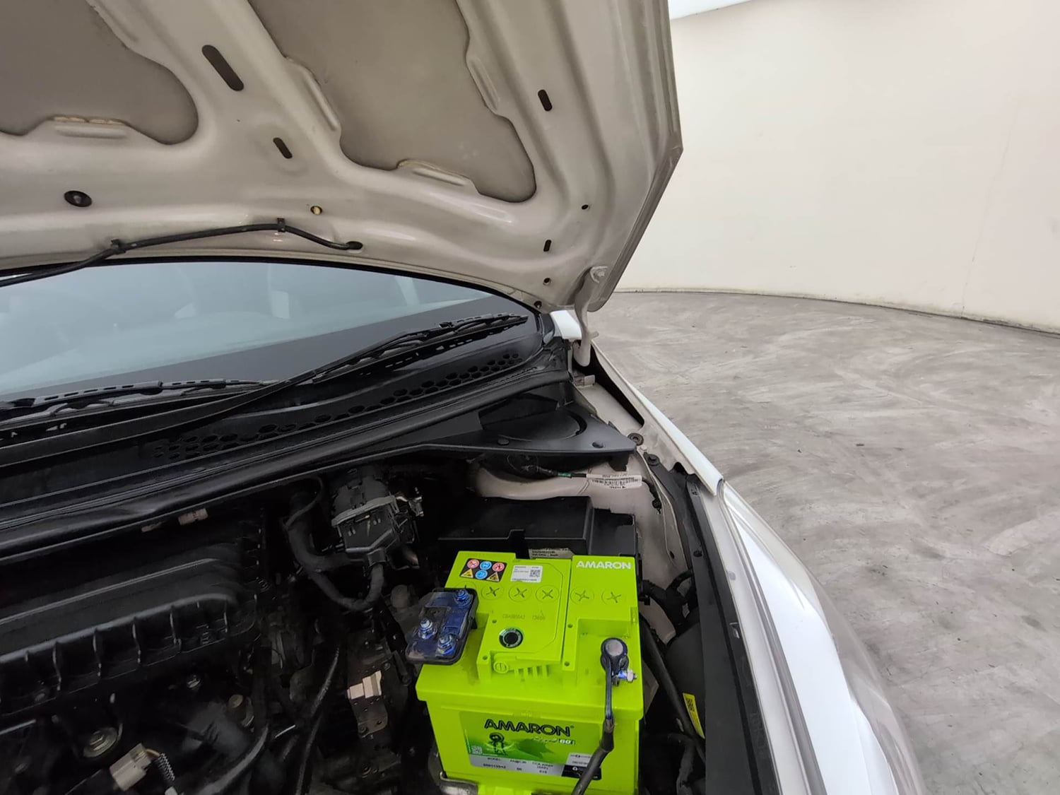 Used 2020 Tata Tiago Revotron XZA Petrol Automatic engine ENGINE LEFT SIDE HINGE & APRON VIEW