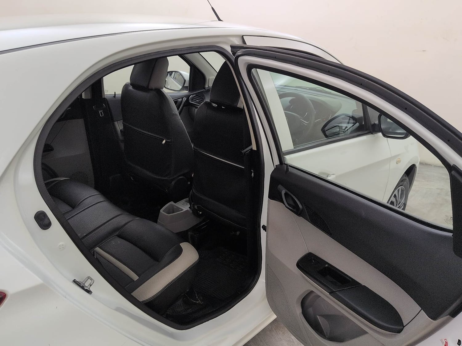Used 2020 Tata Tiago Revotron XZA Petrol Automatic interior RIGHT SIDE REAR DOOR CABIN VIEW