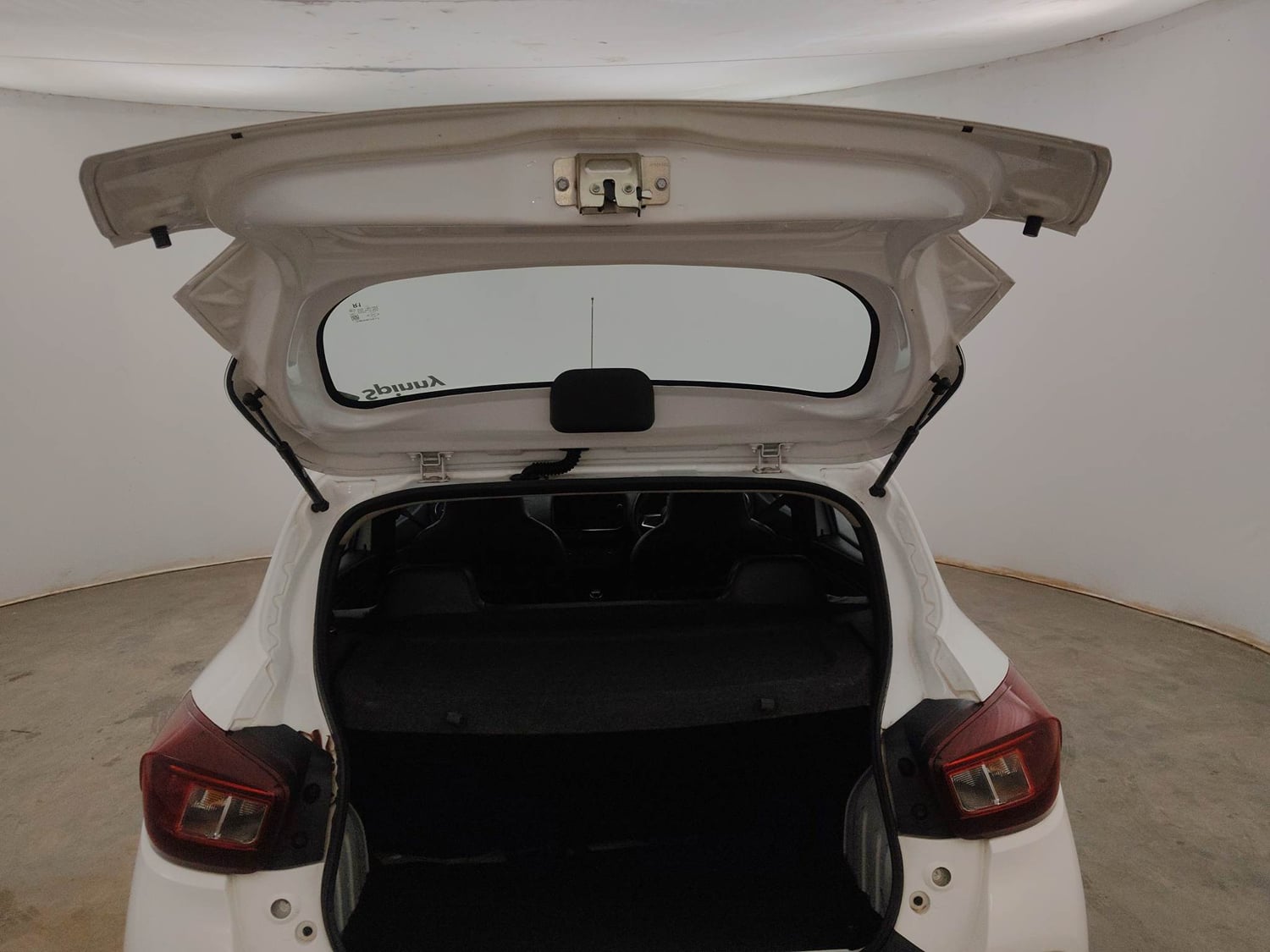 Used 2021 Renault Kwid RXT 1.0 Opt Petrol Manual interior DICKY DOOR OPEN VIEW