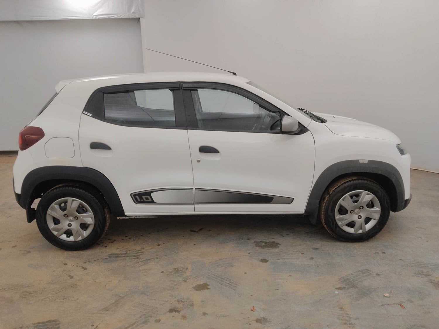 Used 2021 Renault Kwid RXT 1.0 Opt Petrol Manual exterior RIGHT SIDE VIEW
