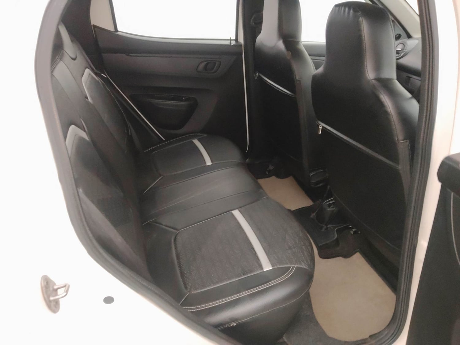 Used 2021 Renault Kwid RXT 1.0 Opt Petrol Manual interior RIGHT SIDE REAR DOOR CABIN VIEW