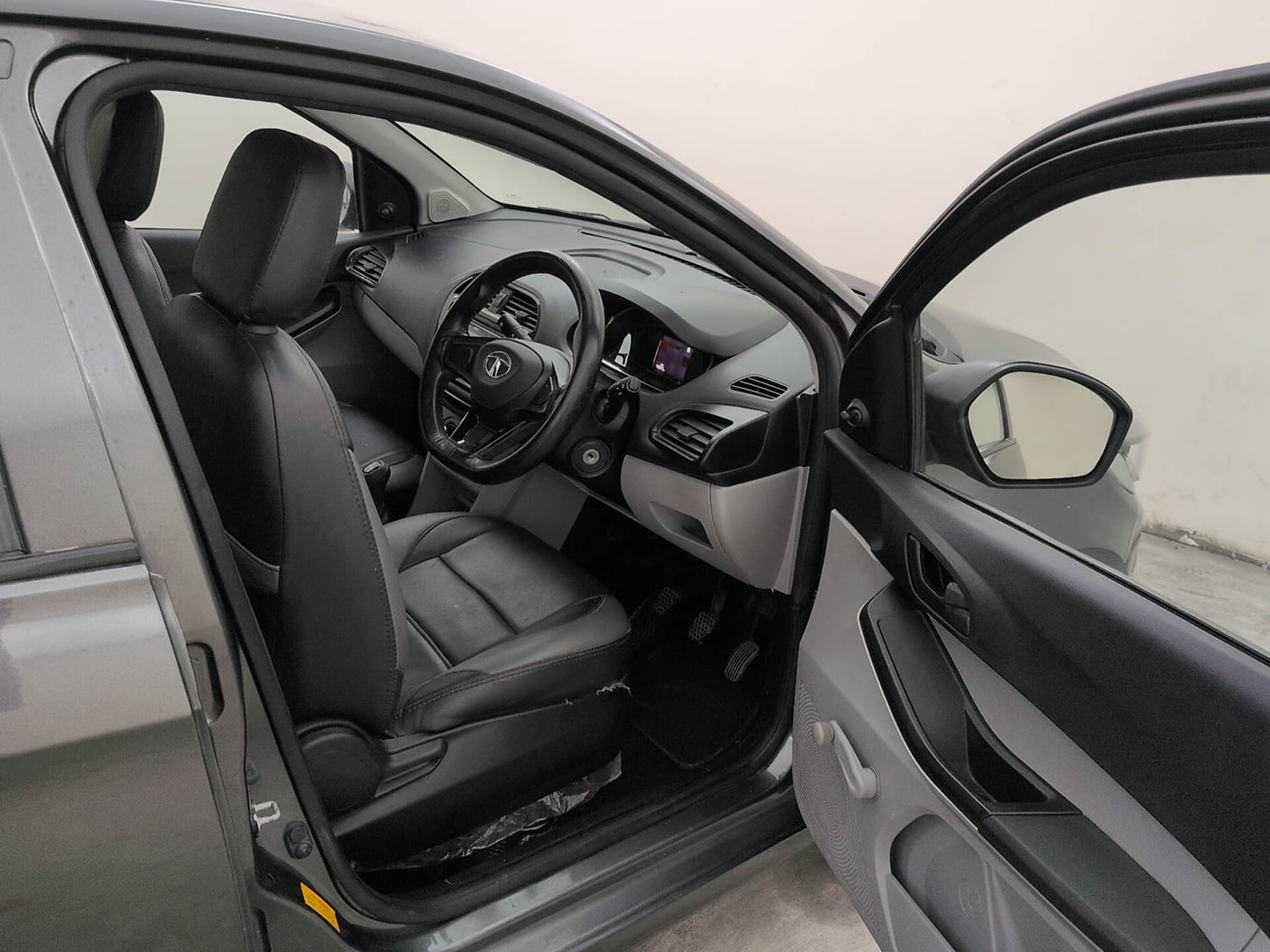 Used 2021 Tata Tiago XE Petrol Manual interior RIGHT SIDE FRONT DOOR CABIN VIEW