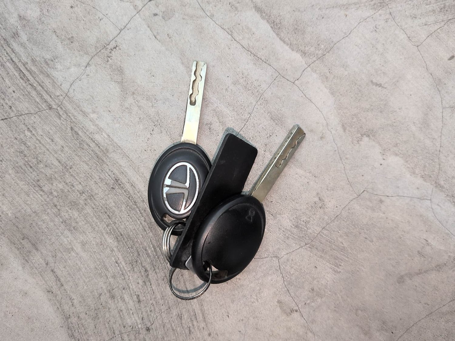 Used 2021 Tata Tiago XE Petrol Manual extra CAR KEY VIEW