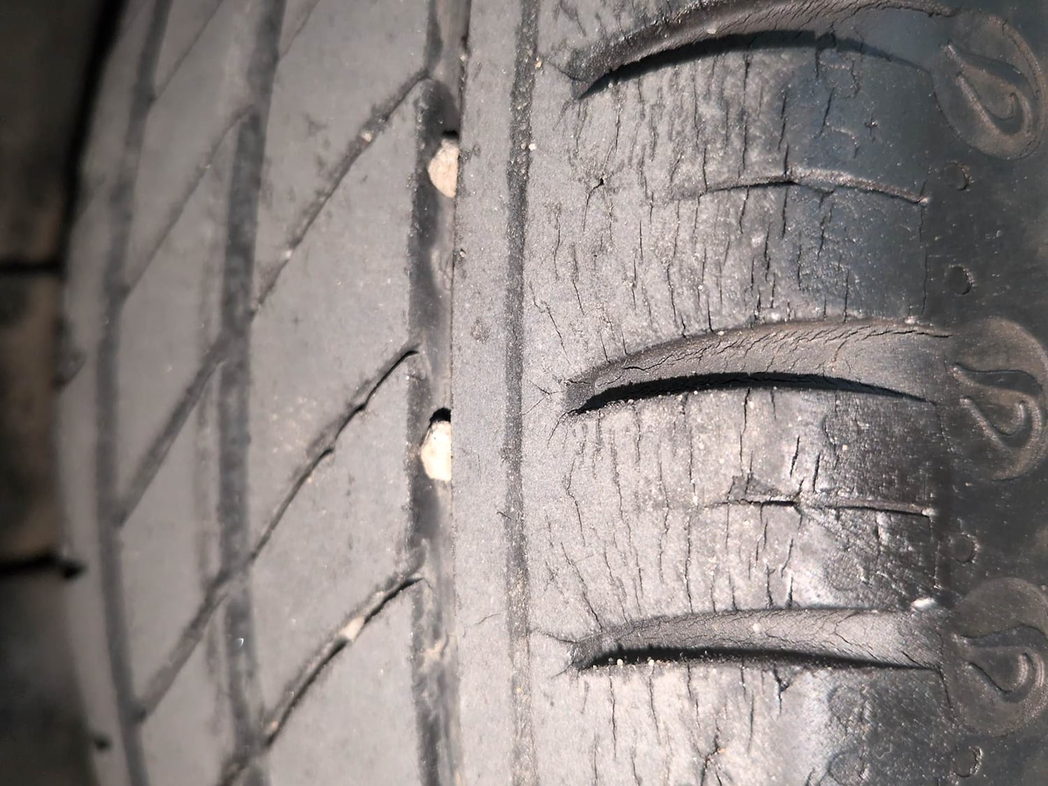 Used 2021 Tata Tiago XE Petrol Manual tyres RIGHT REAR TYRE TREAD VIEW