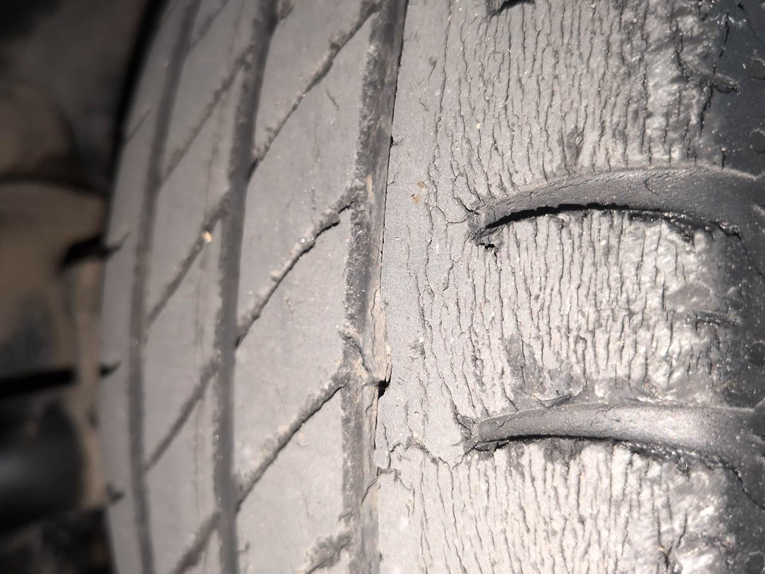 Used 2021 Tata Tiago XE Petrol Manual tyres LEFT FRONT TYRE TREAD VIEW
