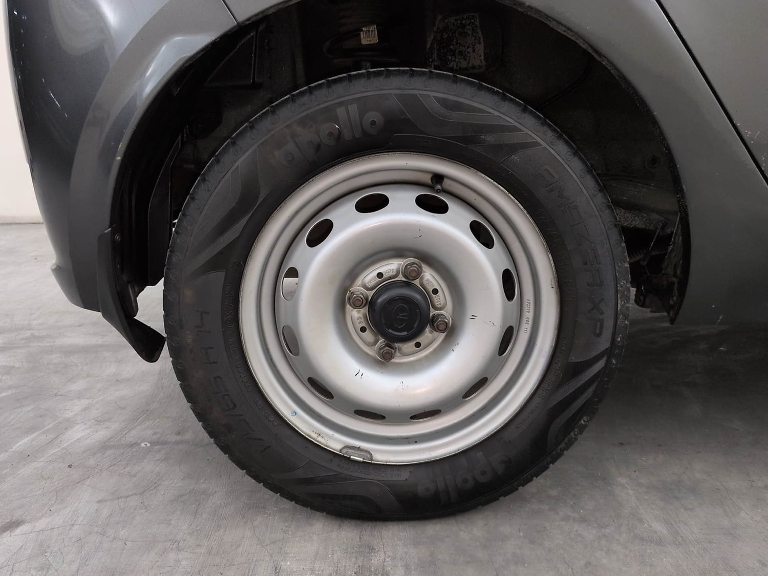Used 2021 Tata Tiago XE Petrol Manual tyres RIGHT REAR TYRE RIM VIEW