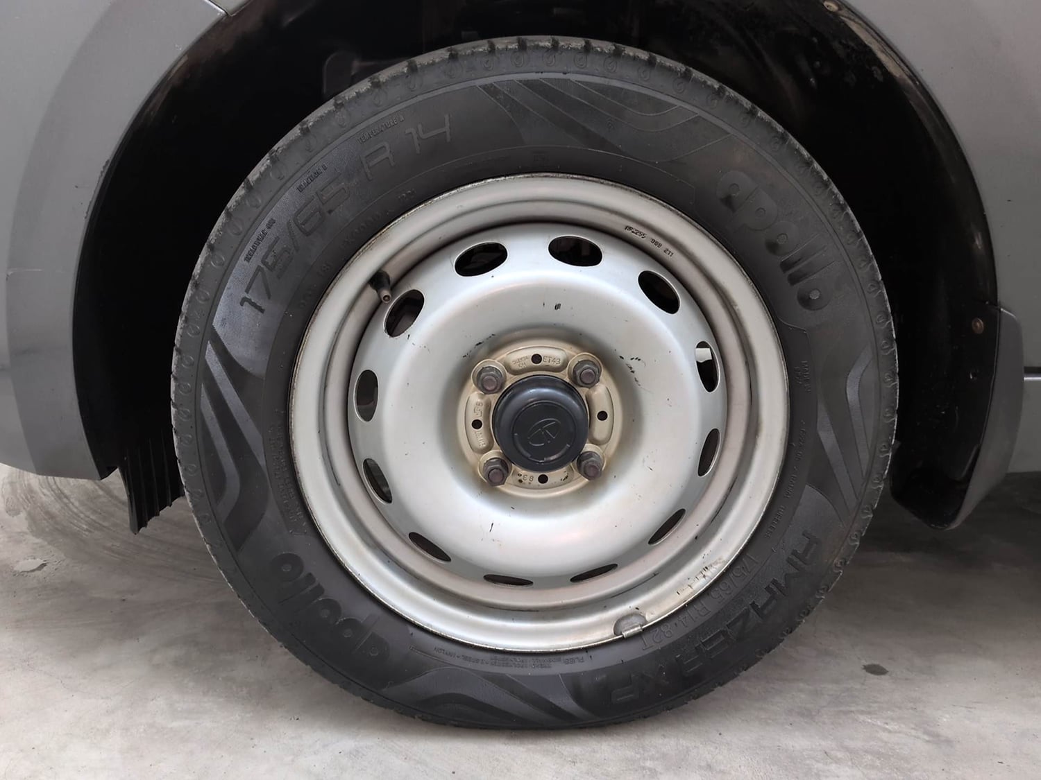 Used 2021 Tata Tiago XE Petrol Manual tyres LEFT FRONT TYRE RIM VIEW