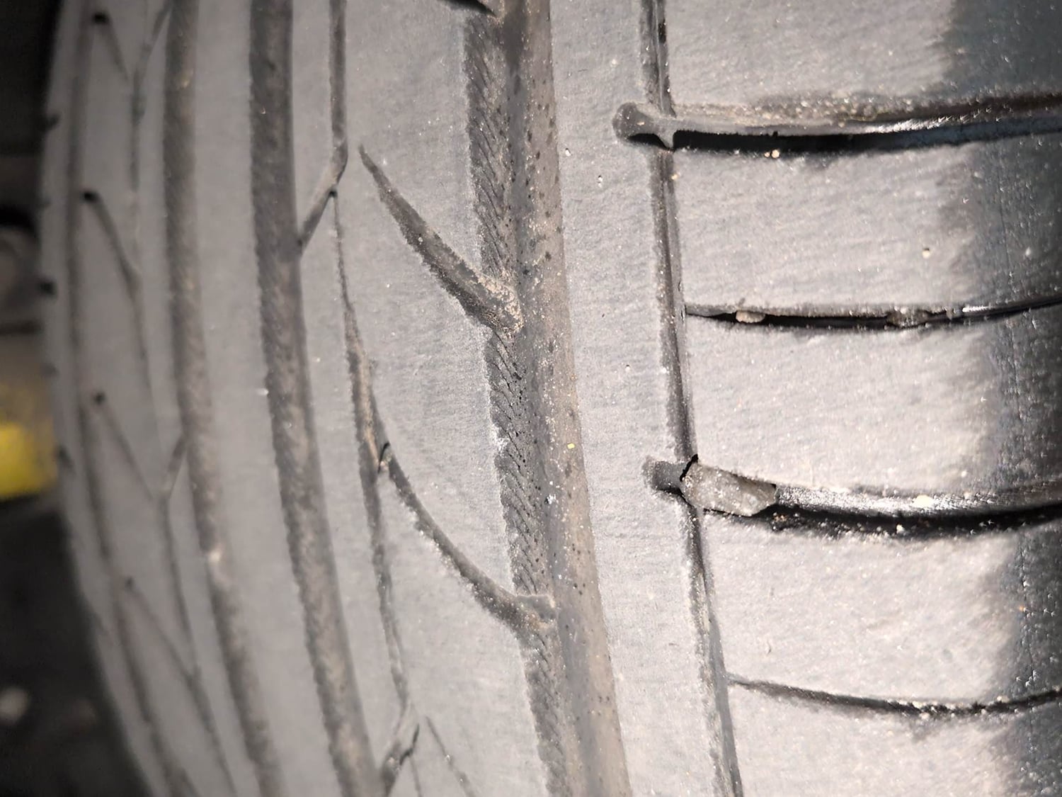 Used 2014 Ford EcoSport Titanium 1.5 TDCi Diesel Manual tyres LEFT FRONT TYRE TREAD VIEW