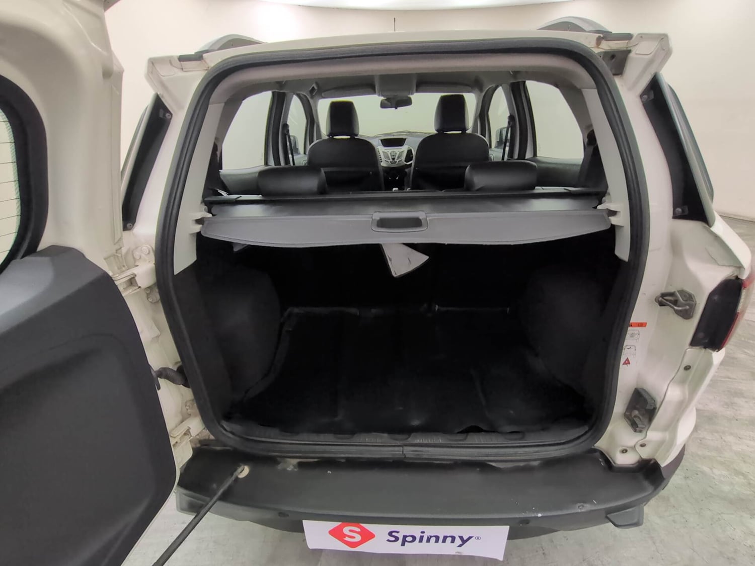 Used 2014 Ford EcoSport Titanium 1.5 TDCi Diesel Manual interior DICKY INSIDE VIEW