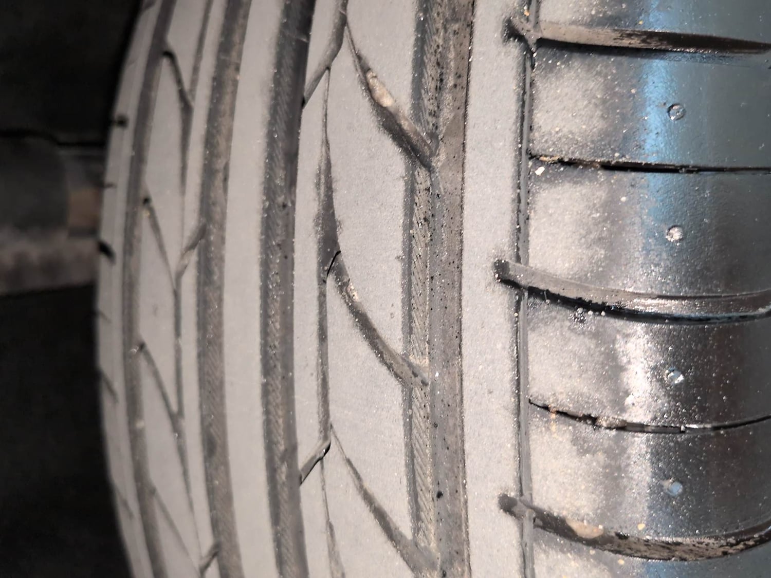 Used 2014 Ford EcoSport Titanium 1.5 TDCi Diesel Manual tyres LEFT REAR TYRE TREAD VIEW