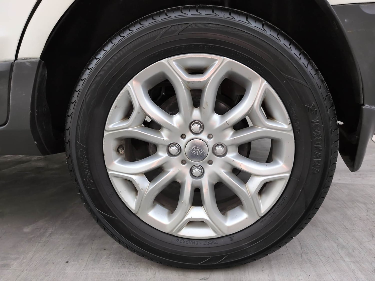 Used 2014 Ford EcoSport Titanium 1.5 TDCi Diesel Manual tyres LEFT REAR TYRE RIM VIEW