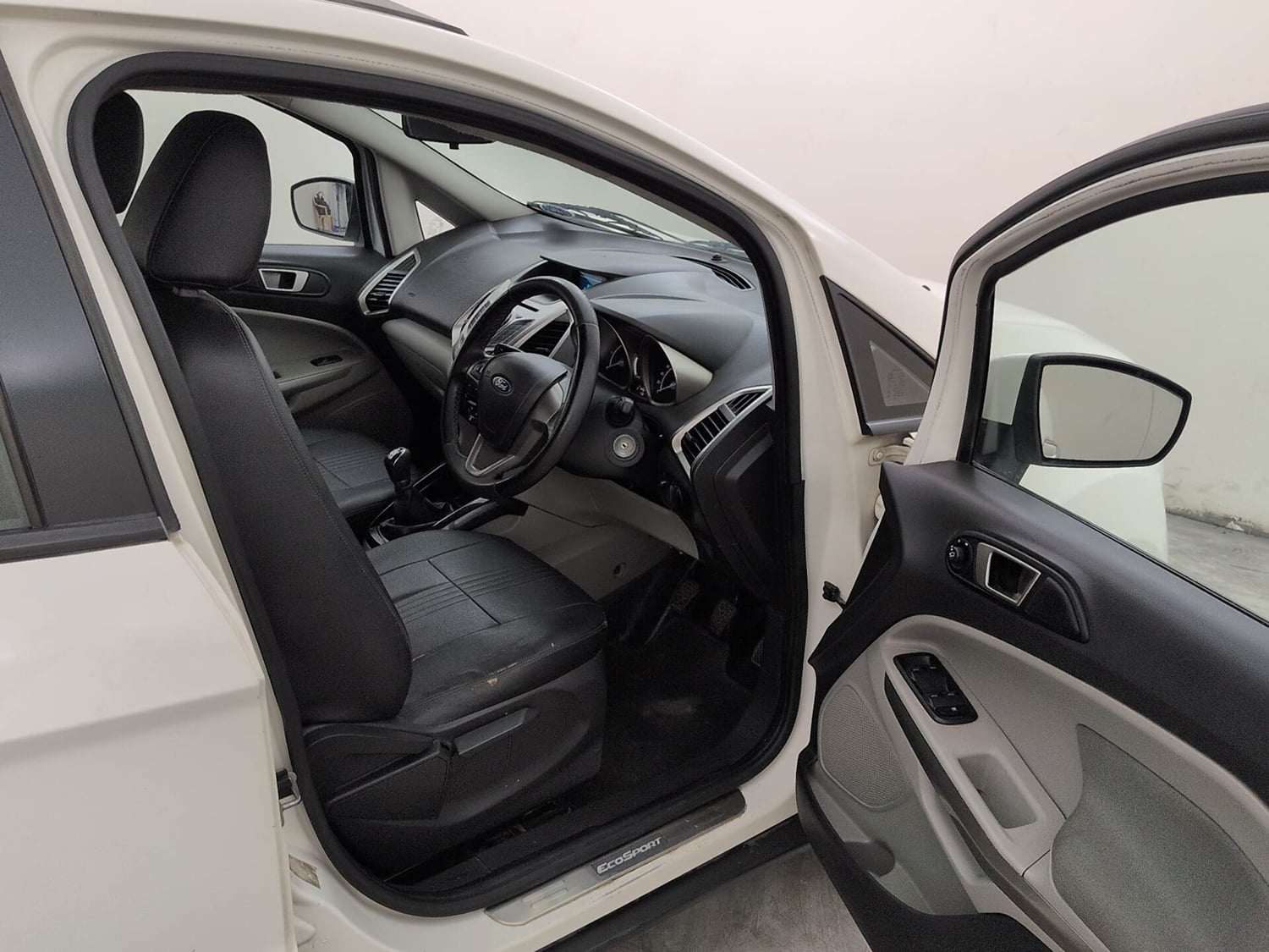 Used 2014 Ford EcoSport Titanium 1.5 TDCi Diesel Manual interior RIGHT SIDE FRONT DOOR CABIN VIEW