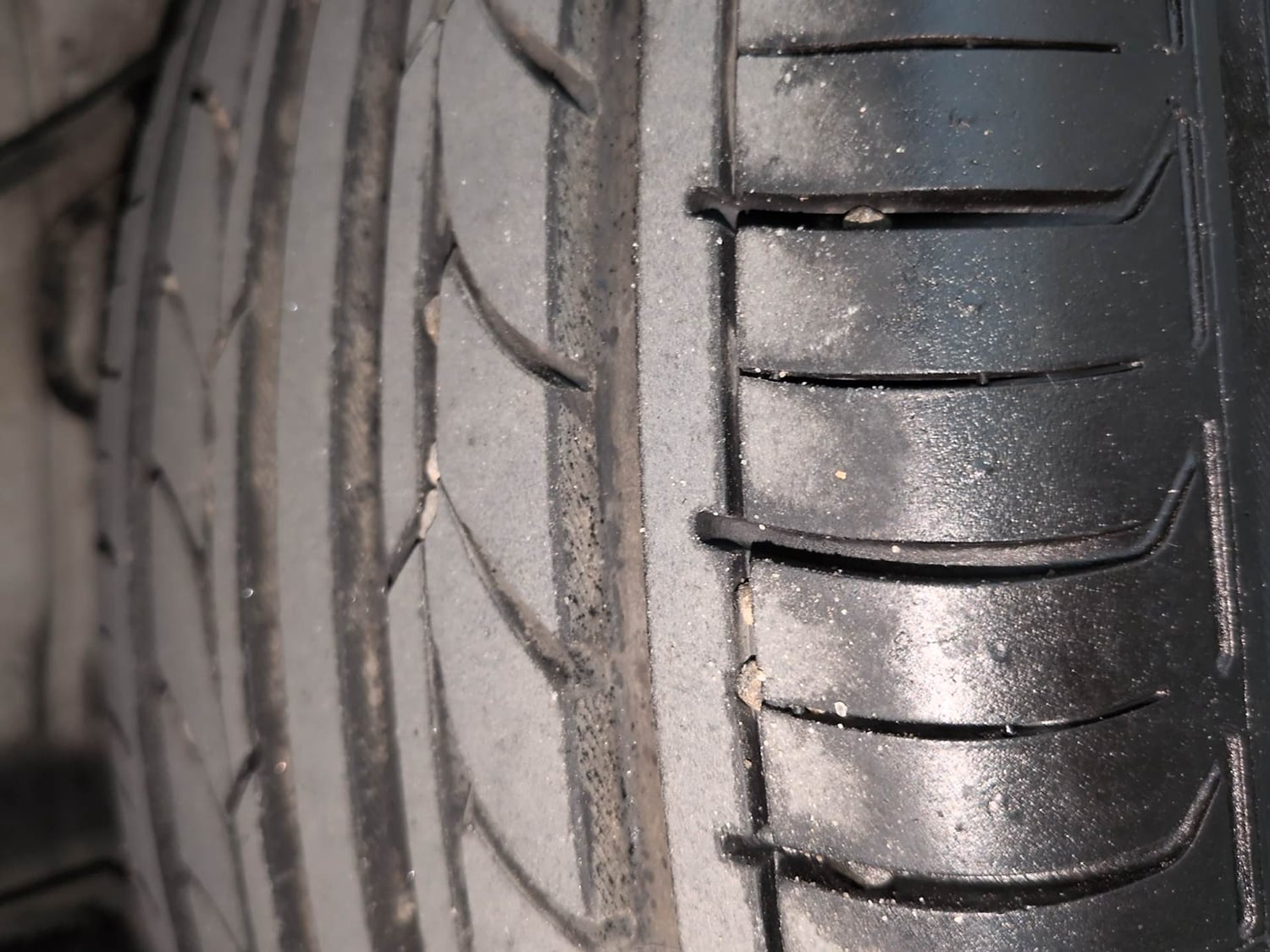 Used 2014 Ford EcoSport Titanium 1.5 TDCi Diesel Manual tyres RIGHT REAR TYRE TREAD VIEW